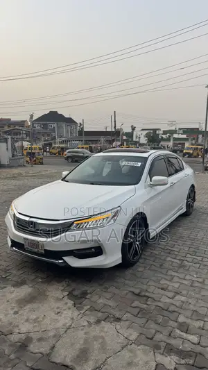 Honda Accord Touring V6 4dr Sedan FWD (3.5L 6cyl 6A) 2017 White