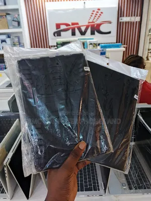 iPad/Samsung Pouches