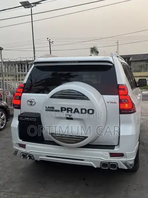 Toyota Land Cruiser Prado 2011 White