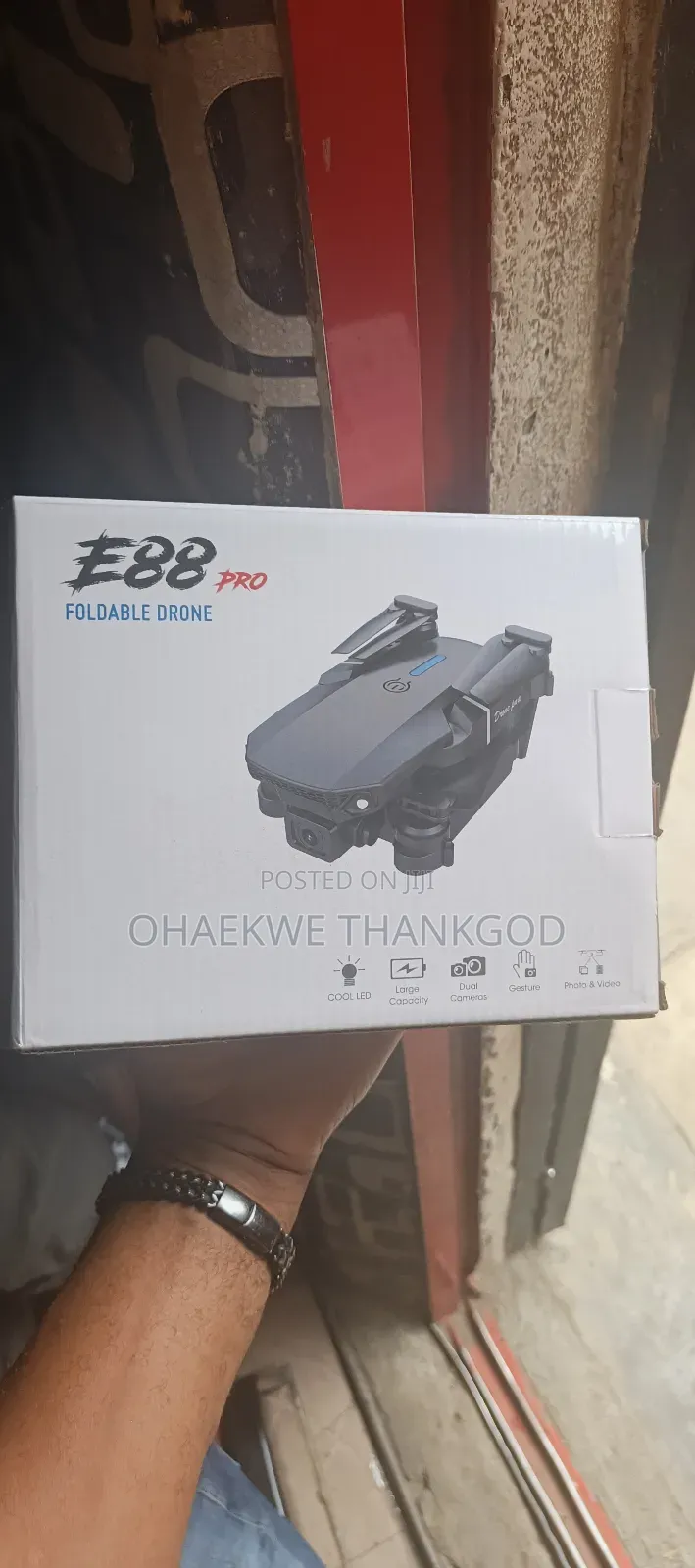 Dron Wifi Camera E88