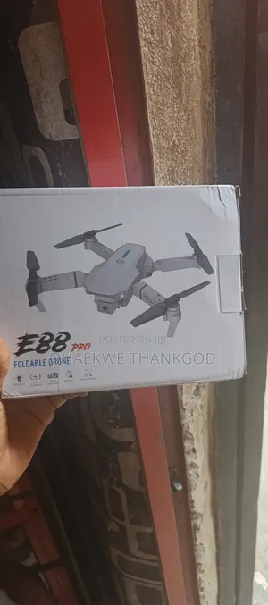 Dron Wifi Camera E88
