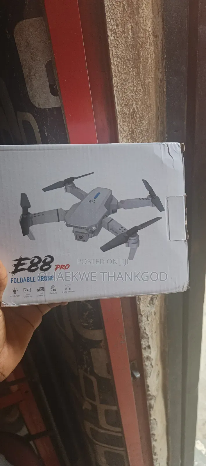 Dron Wifi Camera E88