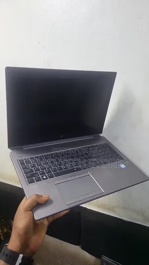 Laptop HP ZBook Studio G5 16GB Intel Core i7 SSD 512GB