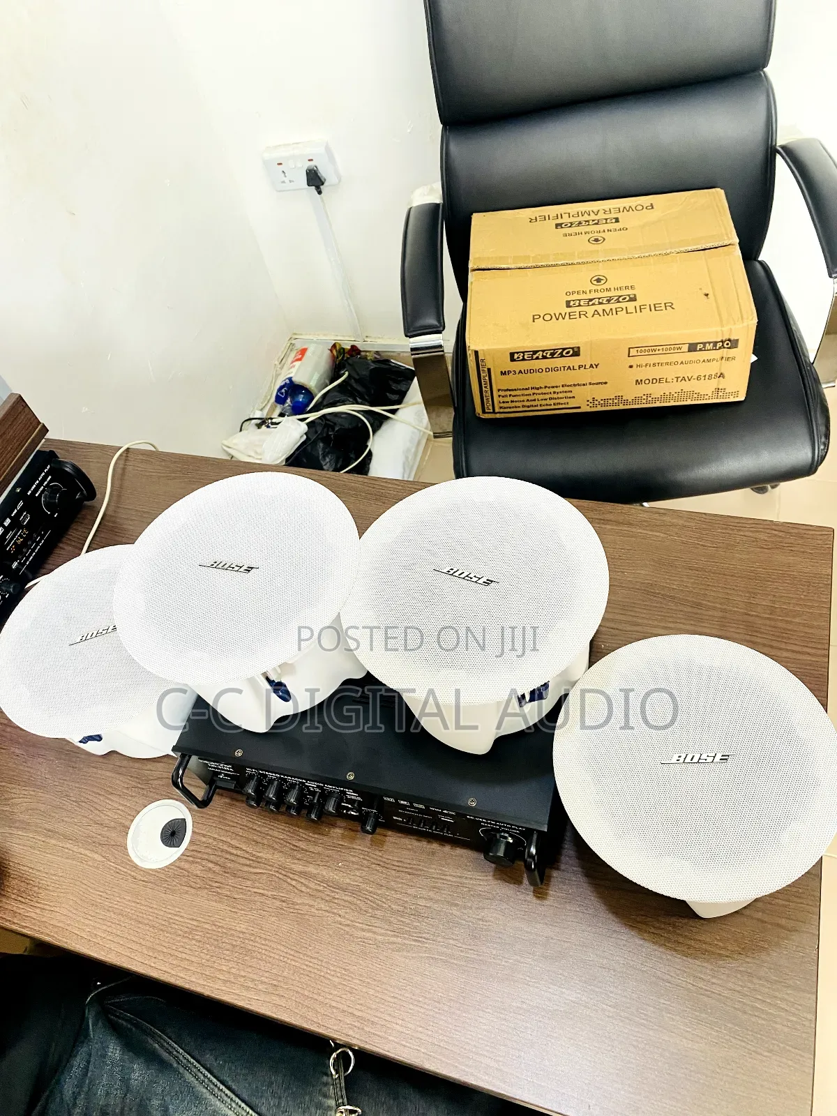 4 Bose and Amplifier Ceiling Speaker Setup