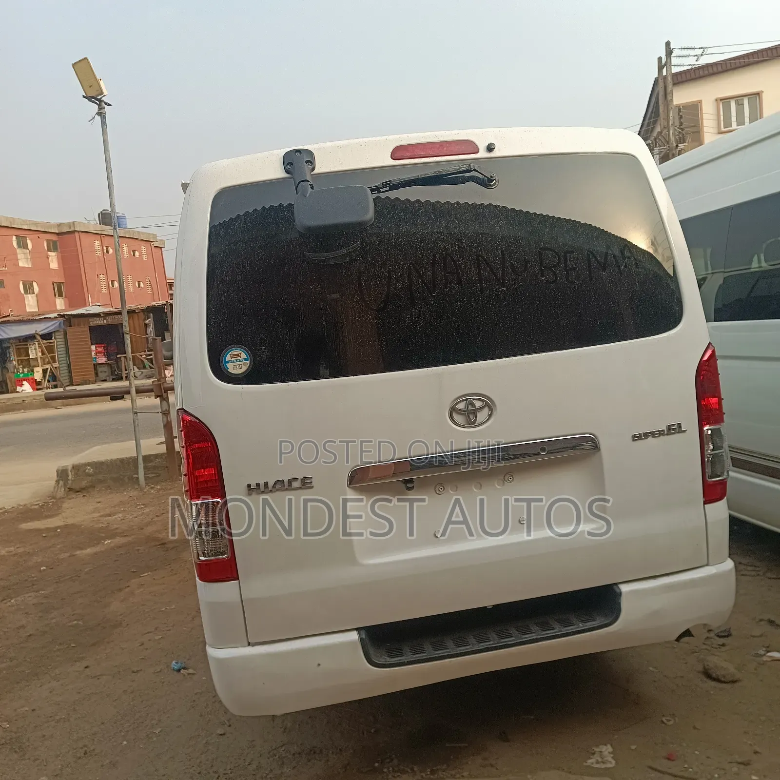 Toyota HiAce 2016 White