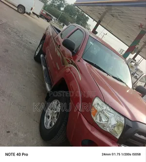Toyota Tacoma 2005 Red
