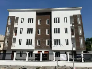 5bdrm Maisonette in Lekki Phase 1 (Right for sale