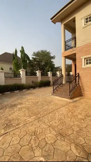 4bdrm Duplex in Wuse 2 for rent