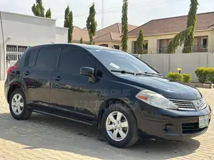 Nissan Versa 2012 Black