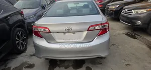 Toyota Camry LE 4dr Sedan (2.5L 4cyl 6A) 2013 Silver