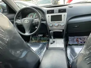 Toyota Camry SE V6 4dr Sedan (3.5L 6cyl 6AM) 2010 Black