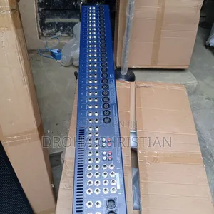 32 Channels Yamaha Mixer