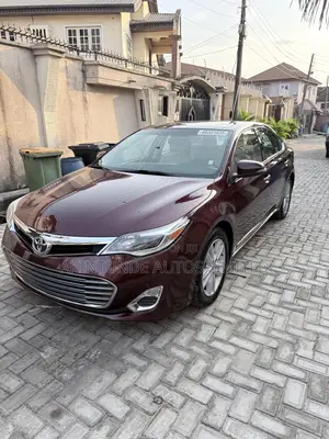 Toyota Avalon XLE 4dr Sedan (3.5L 6cyl 6A) 2014 Burgundy
