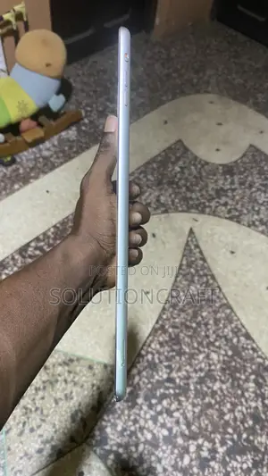 Apple iPad Air 128 GB Silver