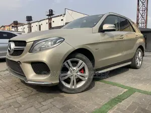 Mercedes-Benz M Class ML 350 4Matic 2012 Gold