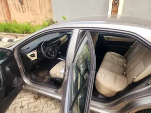 Toyota Corolla LE 4dr Sedan (1.8L 4cyl CVT) 2014 Beige