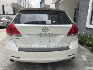 Toyota Venza V6 AWD 2011 White