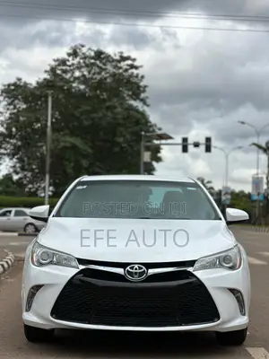 Toyota Camry LE 4dr Sedan (2.5L 4cyl 6A) 2016 White