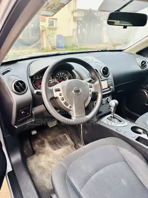 Nissan Rogue SV 4dr SUV AWD (2.5L 4cyl CVT) 2015 Silver
