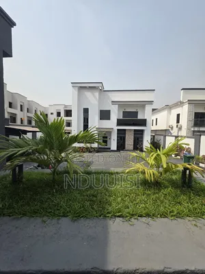 5bdrm Duplex in Guzape District for sale