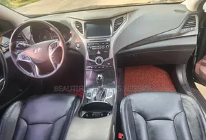 Hyundai Grandeur 2015 Black