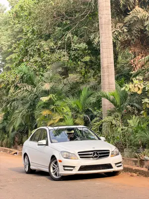 Mercedes-Benz C300 Sport 4Matic Sedan AWD (3.5L 6cyl 7A) 2014 White