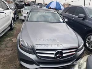 Mercedes-Benz C300 Sport 4Matic Sedan AWD (2.0L 4cyll 7A) 2016 Gray