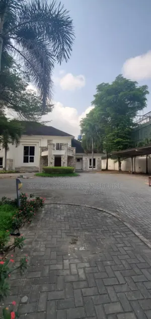 5bdrm House in Parkview Estate for rent