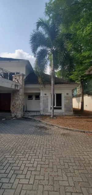 5bdrm House in Parkview Estate for rent