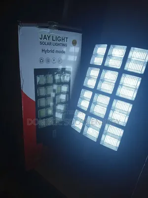 5000watts - 24eyes Solar Hybrid Mode Street Light