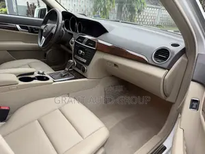 Mercedes-Benz C300 Luxury 4Matic Sedan AWD (3.5L 6cyl 7A) 2014 White