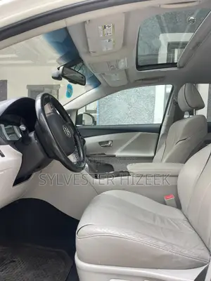 Toyota Venza V6 AWD 2011 White