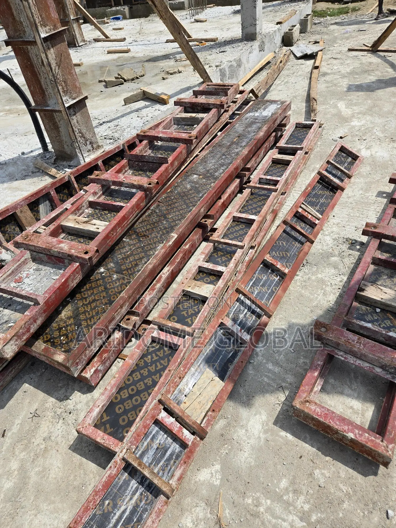 Column Panels Lease