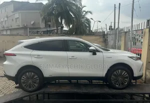 Toyota Venza XLE AWD 2023 White