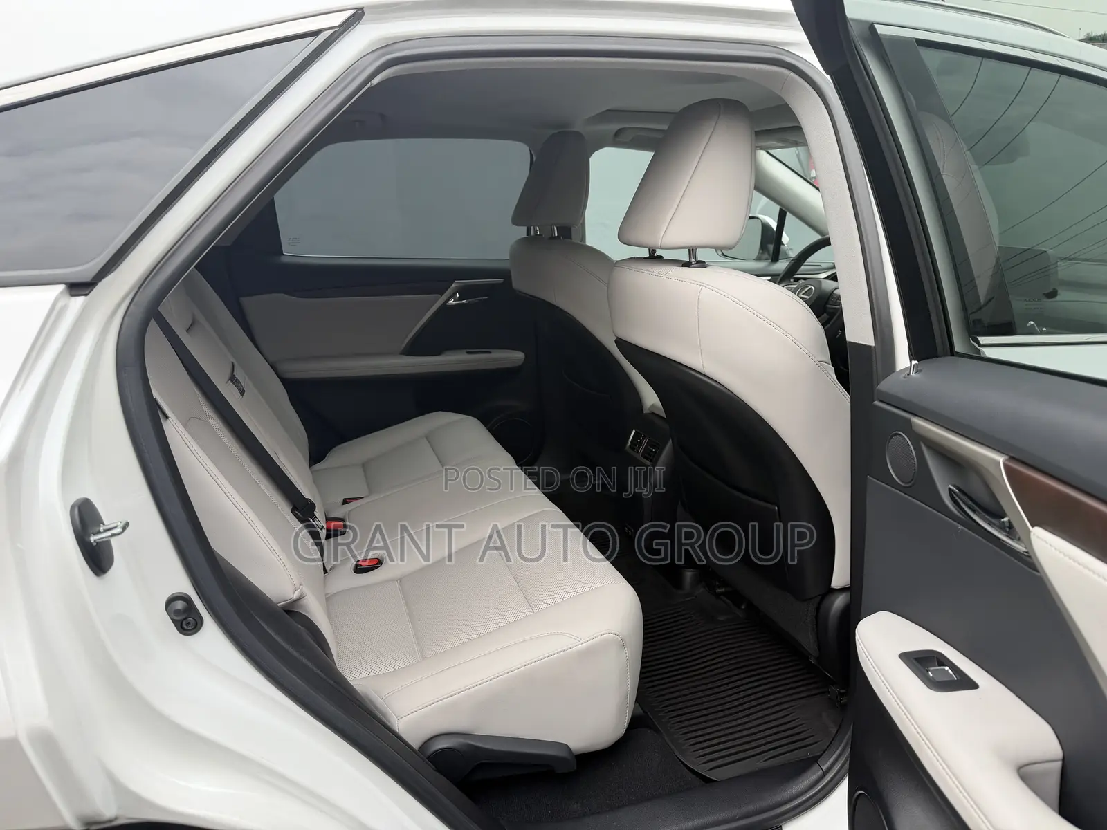 Lexus RX 2022 White