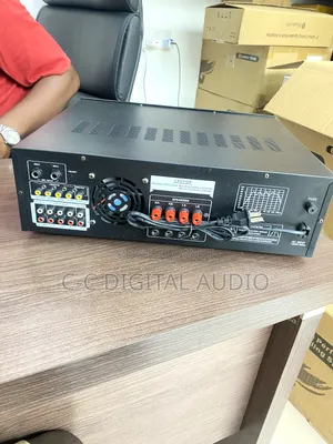 Profestional Karaoke Mixing Amplifier