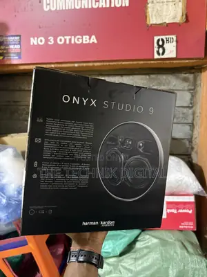 Onyx Studio 9