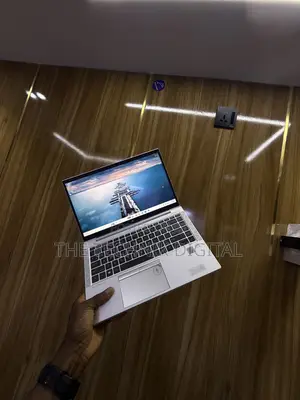 Laptop HP EliteBook 830 G7 16GB Intel Core I7 SSD 512GB
