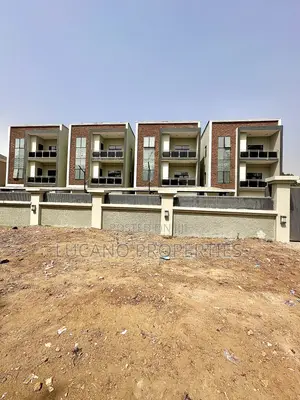 5bdrm Duplex in Utako for rent