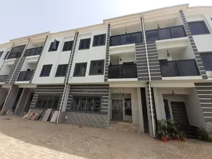 4bdrm Townhouse/Terrace in Jahi for sale