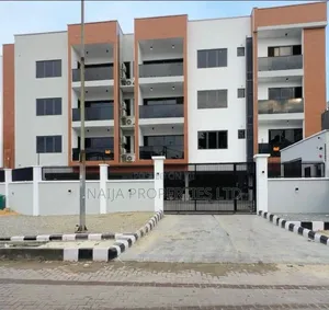 2bdrm Apartment in Lekki Phase 1 for rent