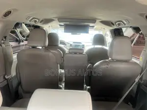 Toyota Sienna XLE 7 Passenger 2012 Green
