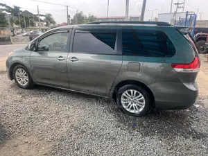 Toyota Sienna XLE 7 Passenger 2012 Green