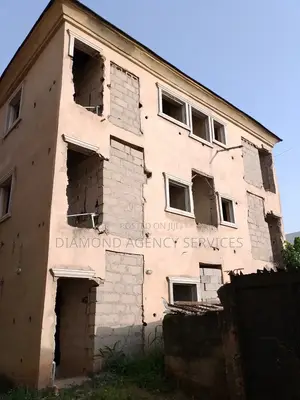 20bdrm Apartment in Nekede, Owerri for sale