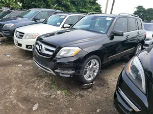 Mercedes-Benz GLK-Class Base GLK 350 4dr AWD 4MATIC (3.5L 6cyl 7A) 2015