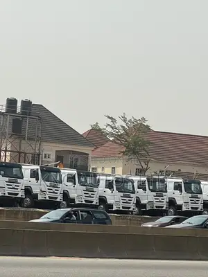 10-Unit Howo 371hp Tipper