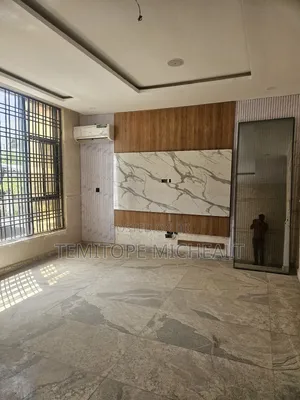 4bdrm Townhouse / Terrace in Gusape, Guzape District for rent