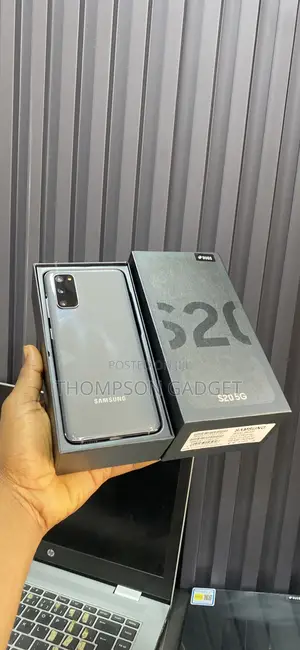 New Samsung Galaxy S20 128 GB Gray