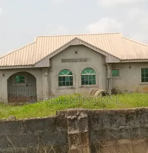 3bdrm Bungalow in Orisubare Estate, Ado-Odo/Ota for sale