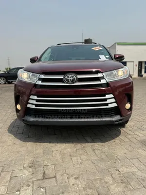 Toyota Highlander XLE 4x4 V6 (3.5L 6cyl 8A) 2017 Burgundy
